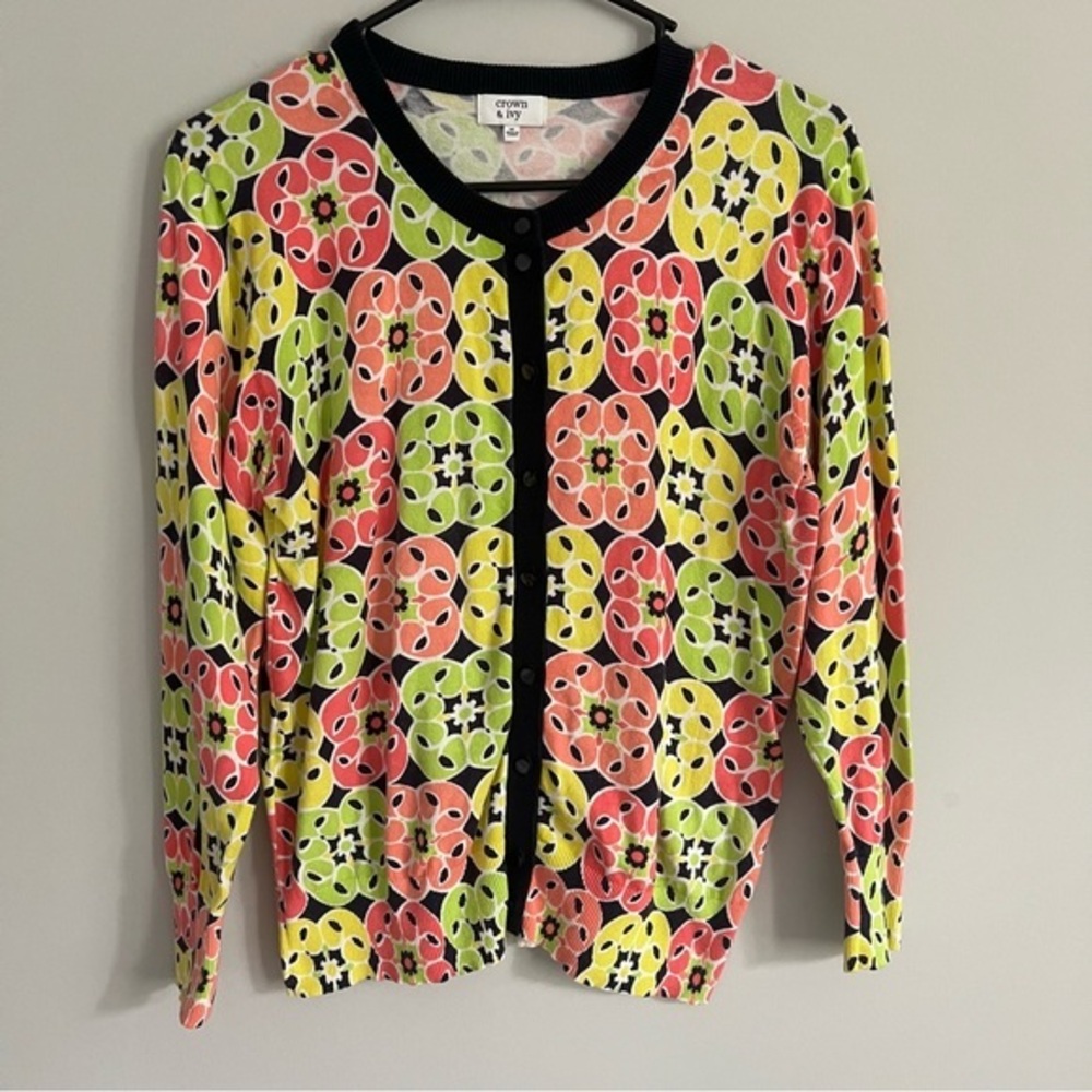 Crown & Ivy Colorful Bold Preppy Medallion Print Lightweight Cardigan